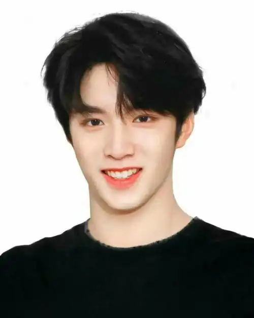 tnt时代少年团证件照 照片 无水印