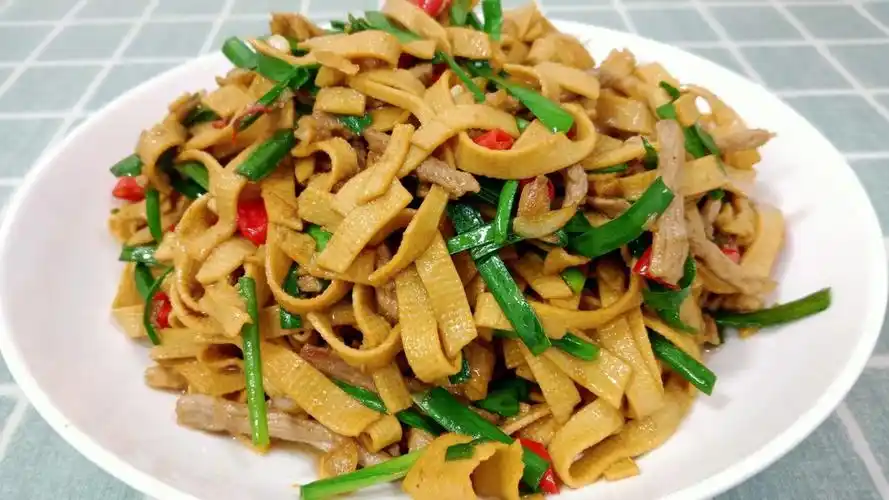 炒千张(炒千张丝的家常做法)