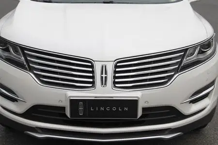 倒沙漏似的中间有个十字架的是什么车