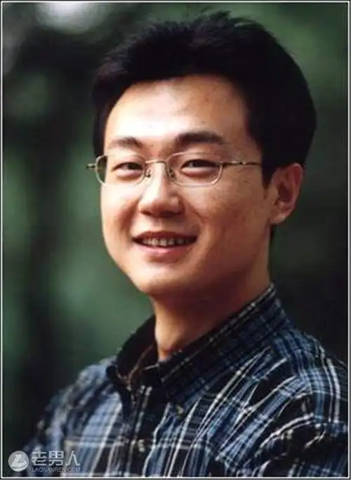 新闻联播迎新主播 刚强个人资料背景遭扒 / 比乐族