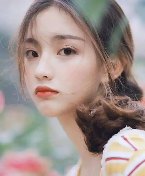 怎么拍照才好看,人像拍照12个拍照姿势,学会这样拍照美10倍