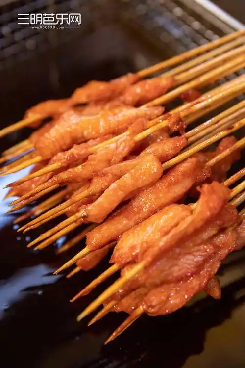 在长沙超火的ta,来三明了_小串_香味_鸡腿