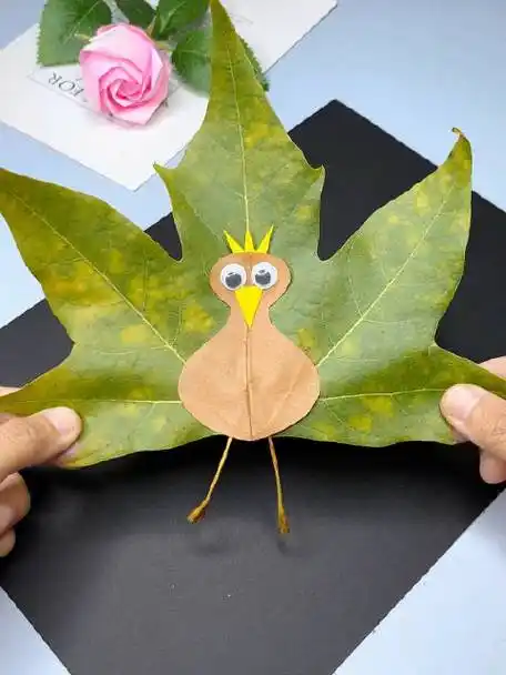 制作好看的小孔雀,简单有创意,快跟小朋友一起做#幼儿园创意亲子手工