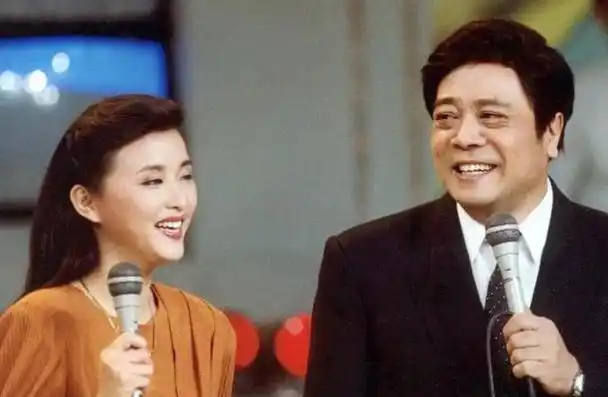 临终前将5亿财产托付给倪萍赵忠祥为何将遗产全留给孙子