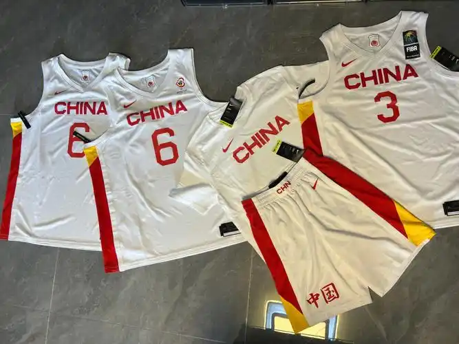 郭艾伦fiba2022男篮世界杯预选赛球衣