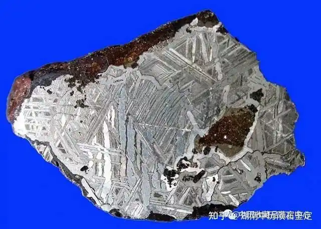 无球粒陨石原始结构切面