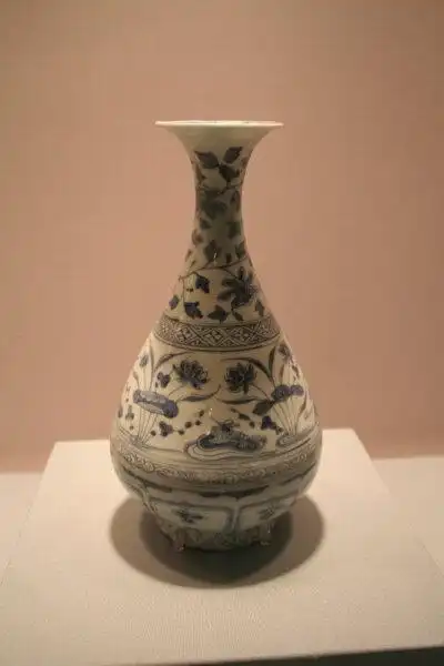 元代景德镇青花瓷制作,已达到相当成熟的程度.