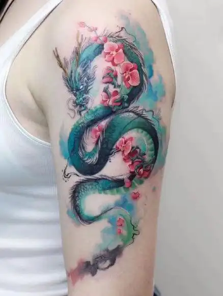 适合女生的水彩龙纹身图案2