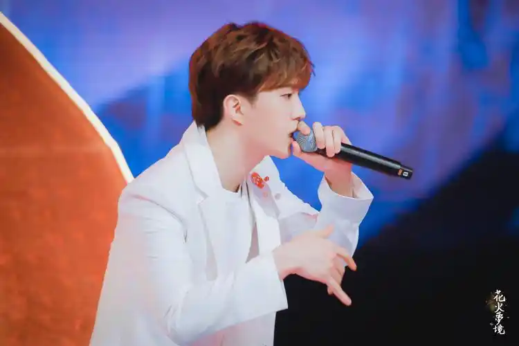 范丞丞/壁纸/ninepersent/侵权删