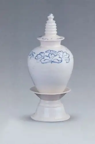 唐青花瓷的研究是建立在出土和出水的器物资料之上的.