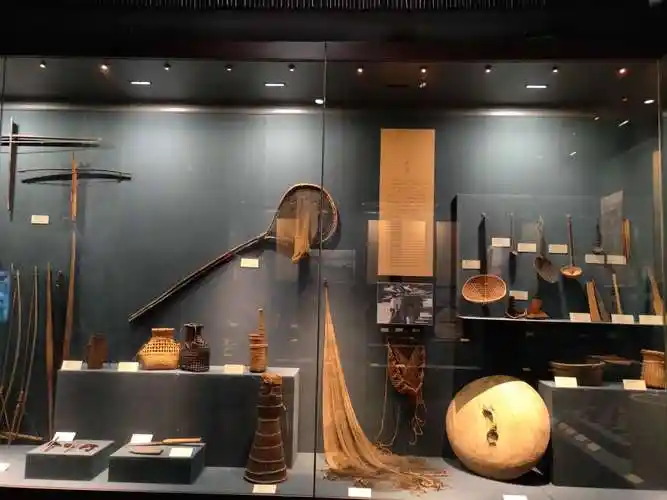 游五指山海南民族博物馆