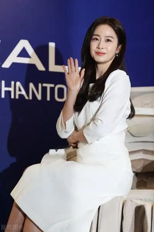 金泰希这身材,这才是尤物啊!