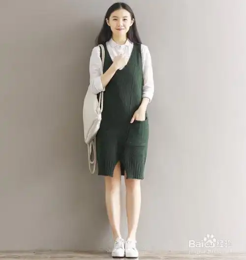 长针织背心裙怎么搭配