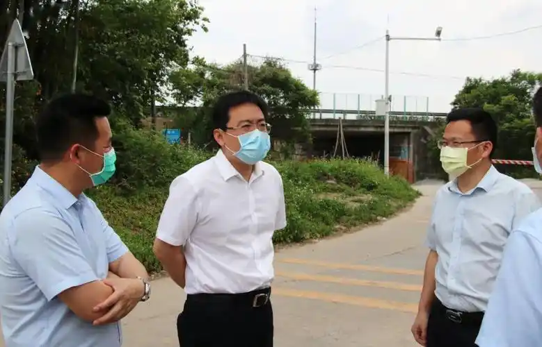 王巍率队检查汽车站点与防火卡点安全生产工作落实情况