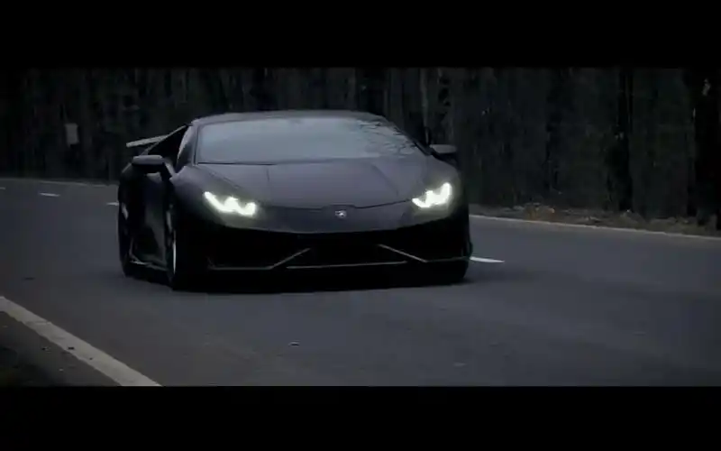 暗黑系兰博基尼huracan道路试驾漂移,声浪动人