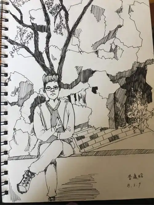 我妈再速写课中学到了很多 我们画了人物速写也画了风景速写