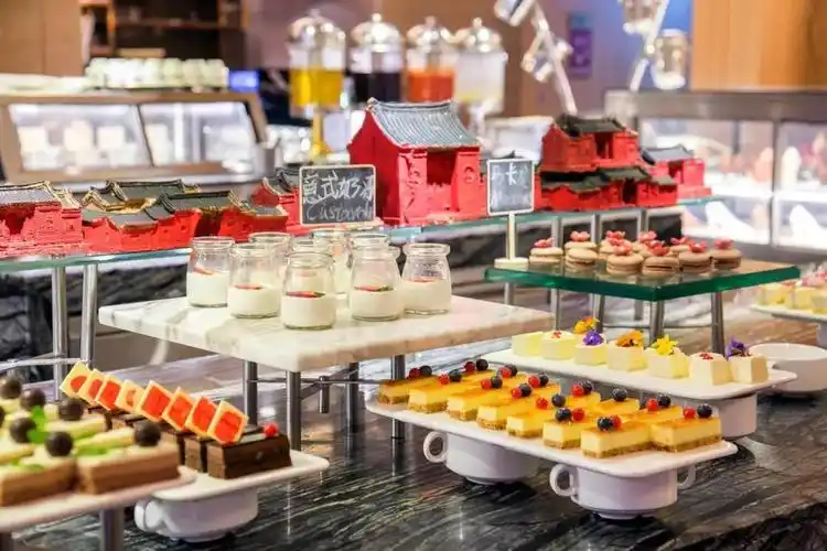 6折壕吃磐基皇冠假日酒店自助餐高配版的海鲜大排档厦门首屈一指的