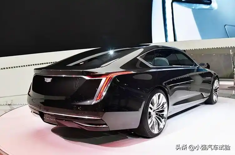 凯迪拉克ct8,搭4.2t 10at,长5.3米不输奔驰s级