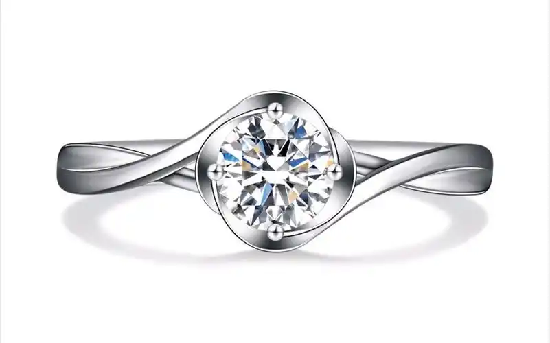 扭臂梅花托四爪钻戒