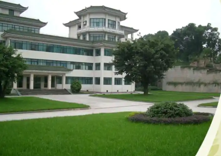 陆军军医大学