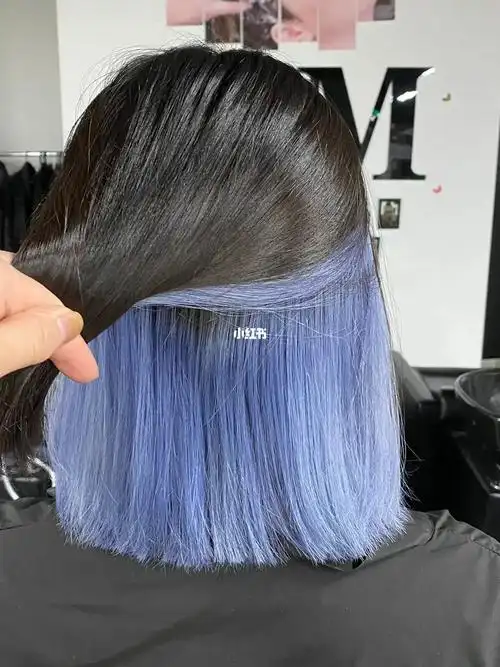 挂耳染 灰蓝色 趁现在还年轻快乐试试这款吧 很帅哦##芝加哥染发  #挂