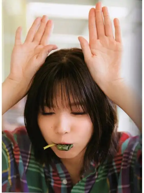 欅坂46渡边理佐1st写真集无口