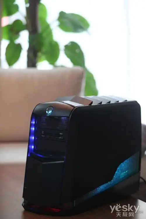 戴尔外星人aurora r4图片赏析