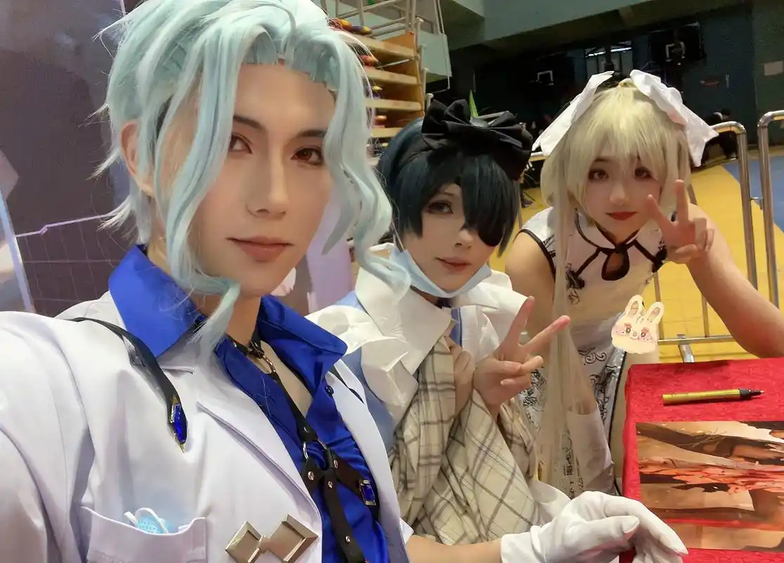 漫展穹妹.今天来见柒音柒妖99比视频里还美 真的很喜欢#漫展 - 抖音