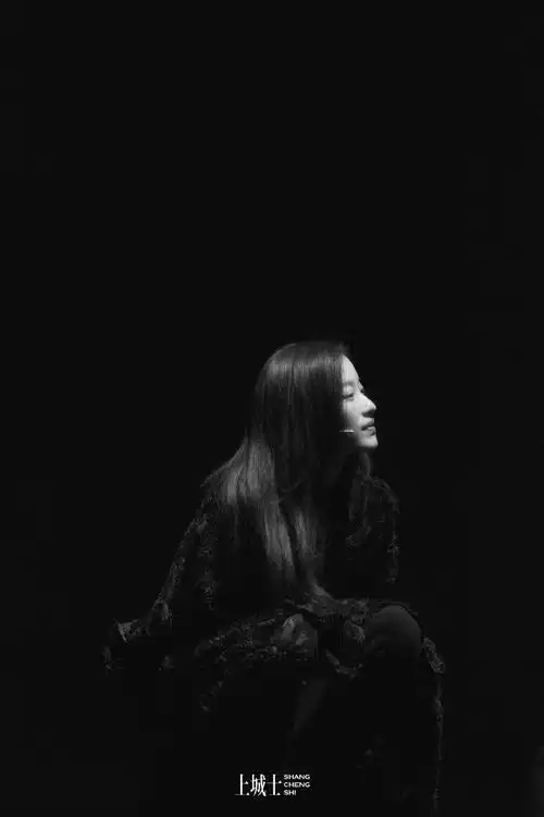 倪妮顾香兰黑白情绪大片