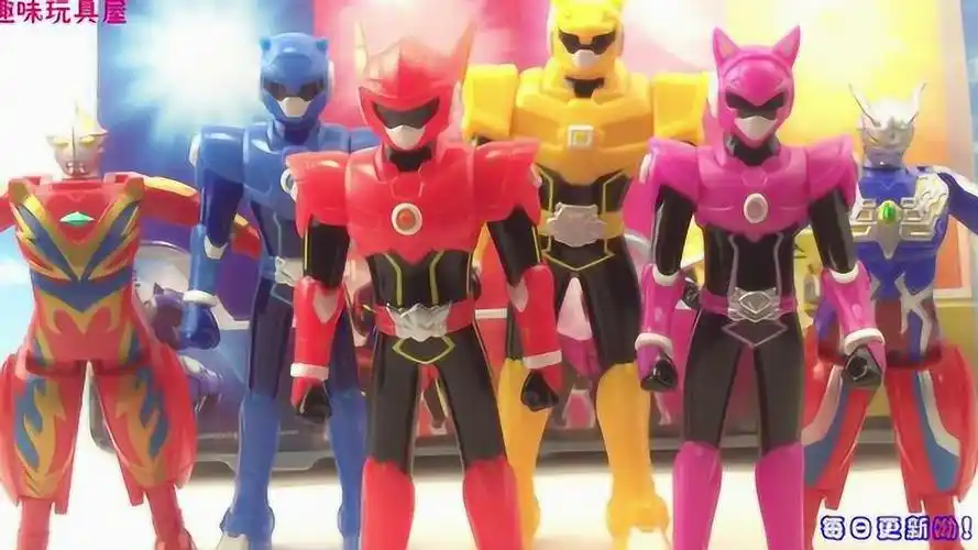 《玩具》宣宇爱玩亲子游戏 赛罗奥特曼玩最强战士迷你特工队趣味玩具