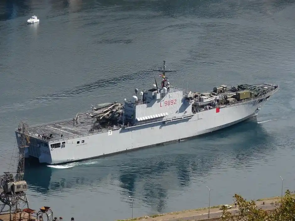 原创两栖船坞攻击舰意大利海军的独特设计军火外贸前景可观