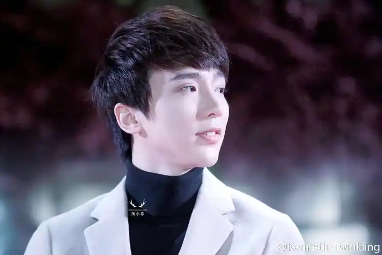 超人气作家沈煜伦