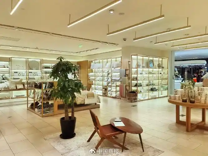 家居卖场内景资料图.(中国商报记者 马文博/摄)