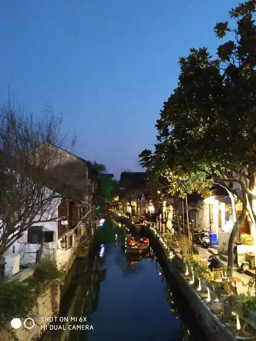 苏州平江路夜景