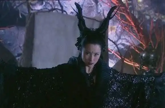 聊斋志异中小曼小倩皆穿同款荷叶领没想到树妖姥姥也跟风