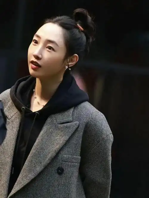 白百何和肖战的姐弟恋不止好磕还能学穿搭