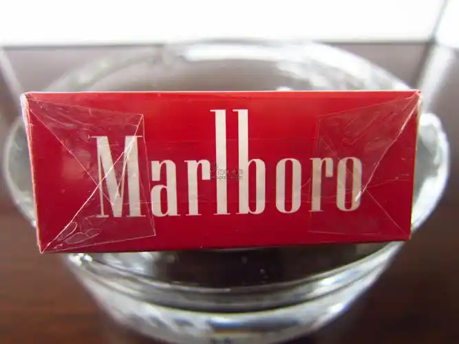 万中精品,品尝世界名烟万宝路系列之免税美短红万