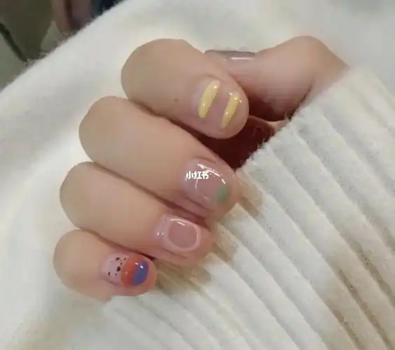 可可爱爱的小短甲美甲款式 泫雅风 不挑季节