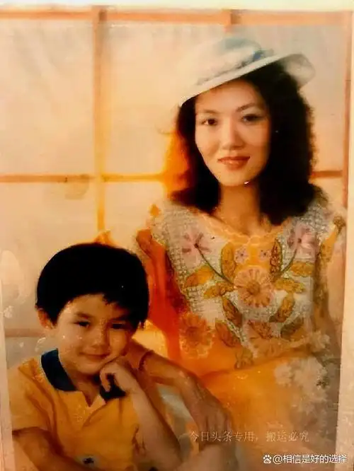 吴克群当年为什么不娶何超莲不婚主义只是个幌子,只能说他太聪明