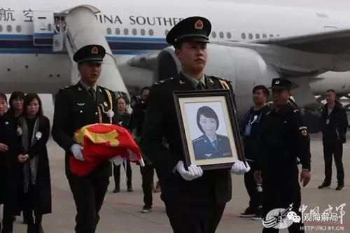 金孔雀远航媒体缅怀歼10女飞行员余旭烈士牺牲一周年