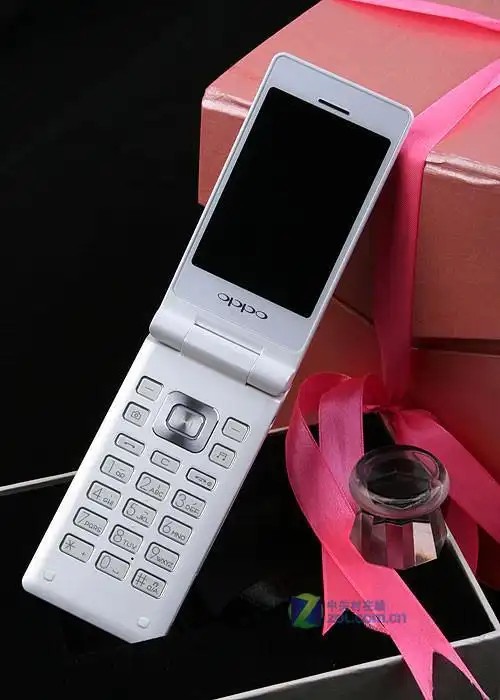 享受自由开合 oppo首款翻盖机a520评测_手机_科技时代_新浪网