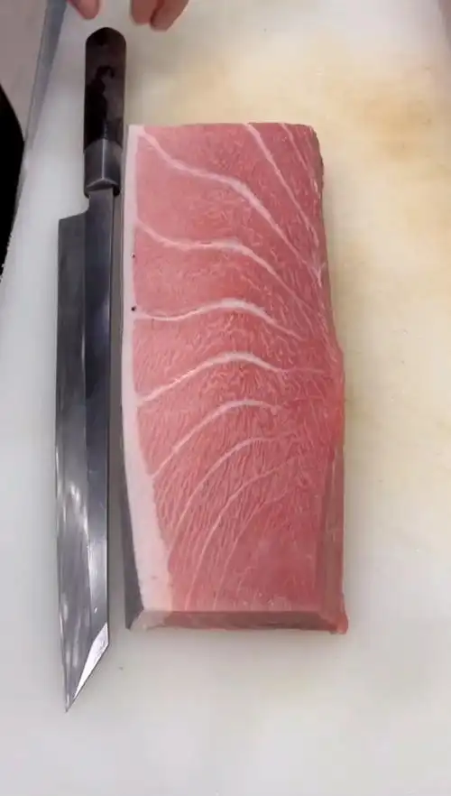 金枪鱼大腹#金枪鱼大腹,大家看看这块大腹的品质怎么样?