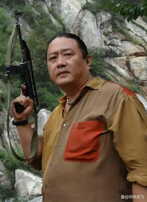 功夫龙飞 歌手,影视演员,武术教练