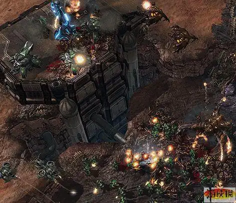 星际争霸2面向后期的虫族建造策略