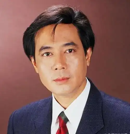 10位香港明星大佬现状唏嘘,"双花红棍",也顶不住岁月