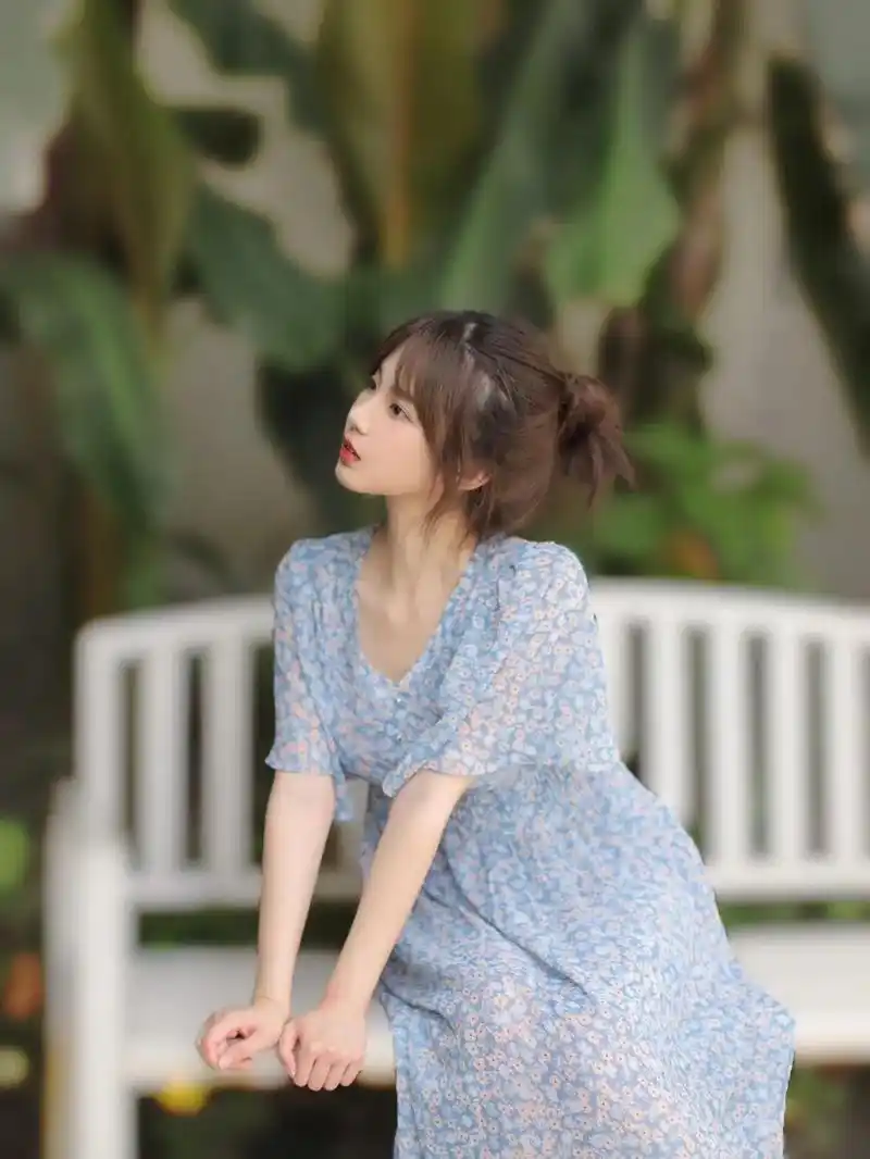 侧颜杀,青春活力满满的正能量阳光女孩#甜妹 #夏天的味道 # - 抖音