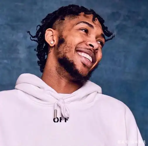 鹈鹕对手来了,马刺为英格拉姆出狠价,这队愿出20 10明星内线