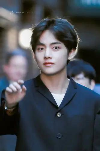 多露额头啊泰泰ヾ(^.^*) 金泰亨 防弹少年团 bts