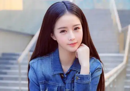 瓜子脸女生适合的发型超好看 怪不得瓜子脸学生妹发型能梳的极自然