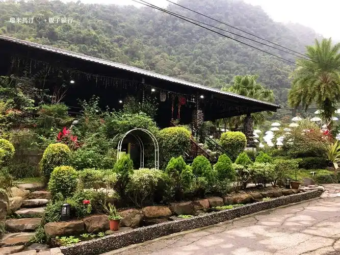 【瑞米马汀】凤梨屋水上庄园 ⊙ 豪华露营新体验,露宿villa,山泉水